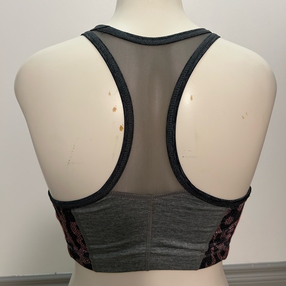 2/$20❤️- BRA | Women’s Sports bra brand N/A size N/A - Picture 3 of 3